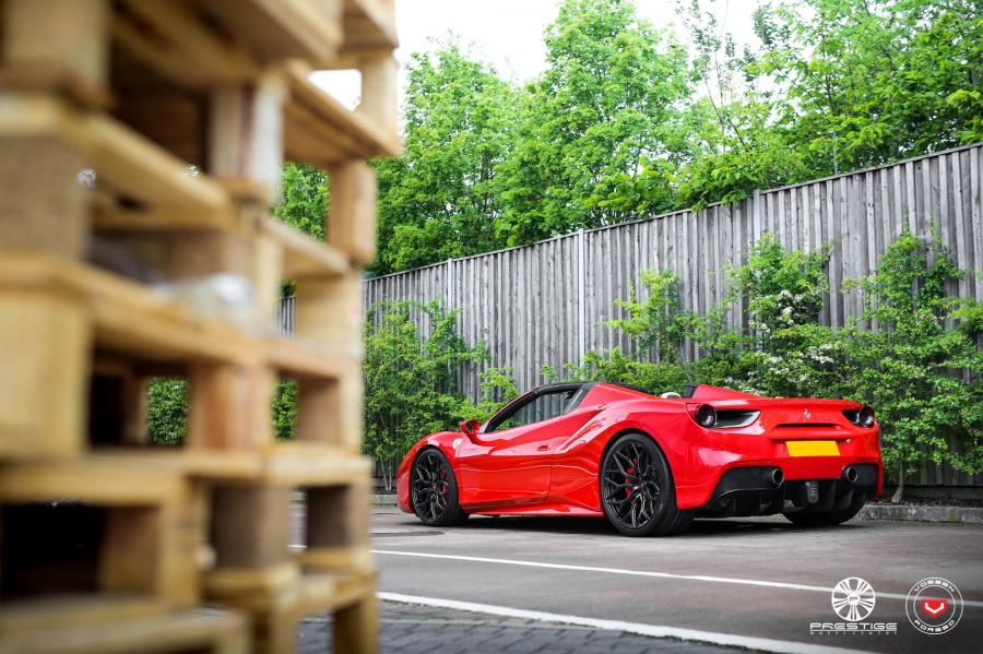  Ferrari 488 Spider on Vossen Wheels (S21-01) 2019 года  (фото 12 из 14)